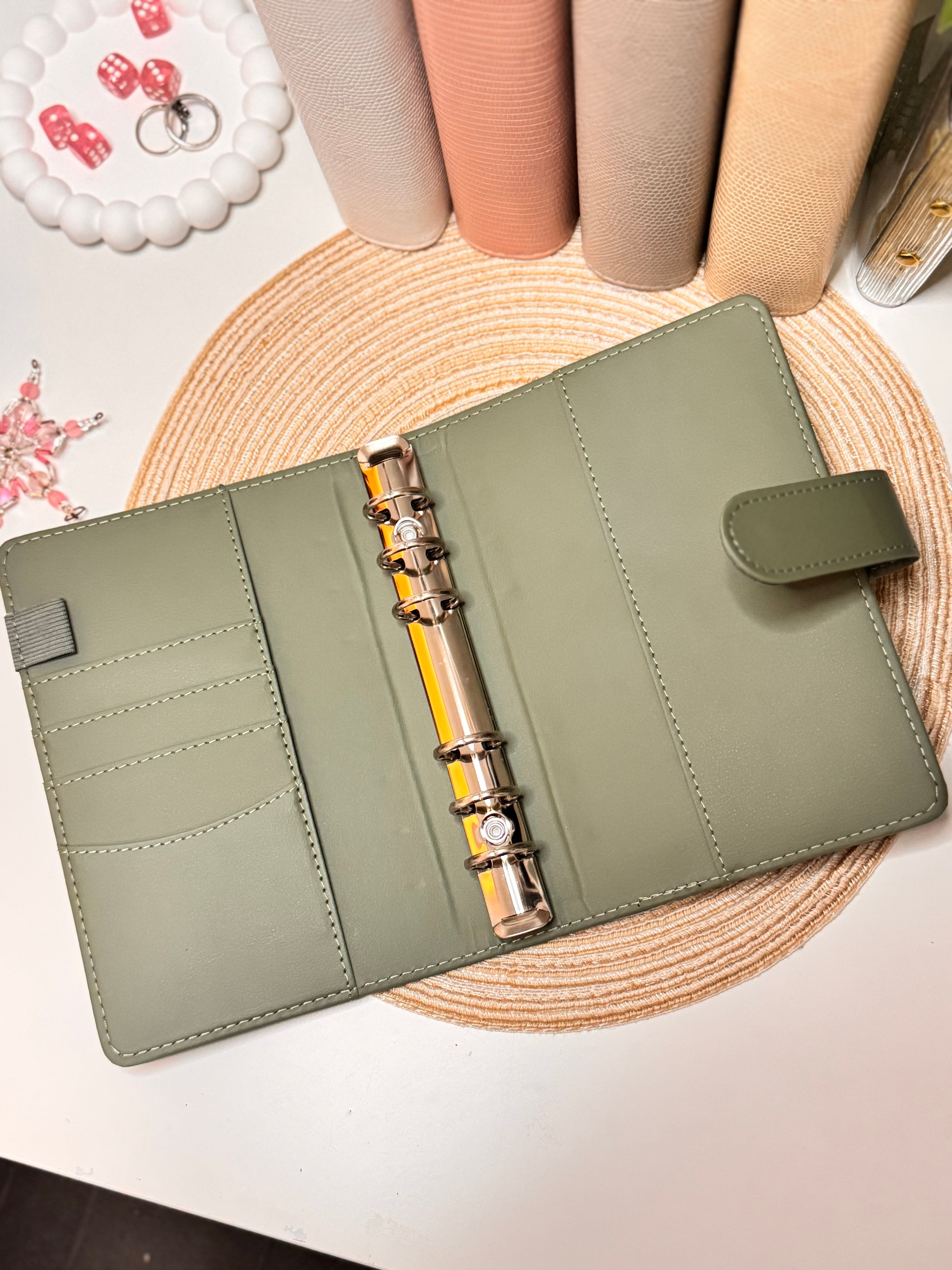 Pořadač A6 - různé barvy